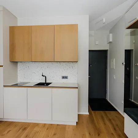 Sea Breeze Escape Apartment *