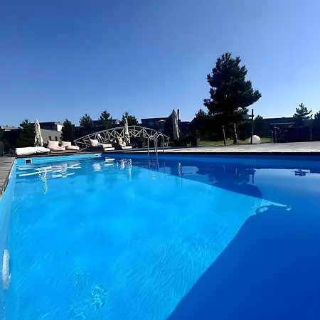 Sea Breeze Escape Apartment *